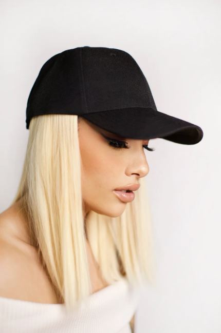 Perruque Baseball Cap Wig | Longueur 25 cm | Blonde